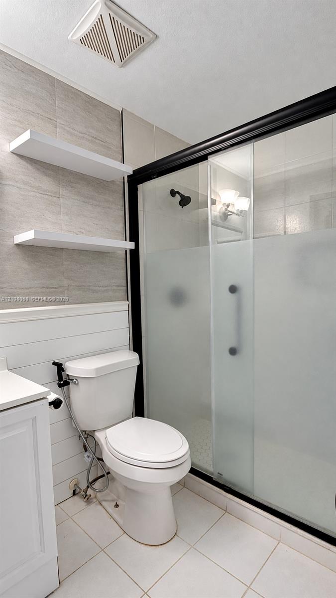 6160 Westgate Drive 301 Property Photo 11