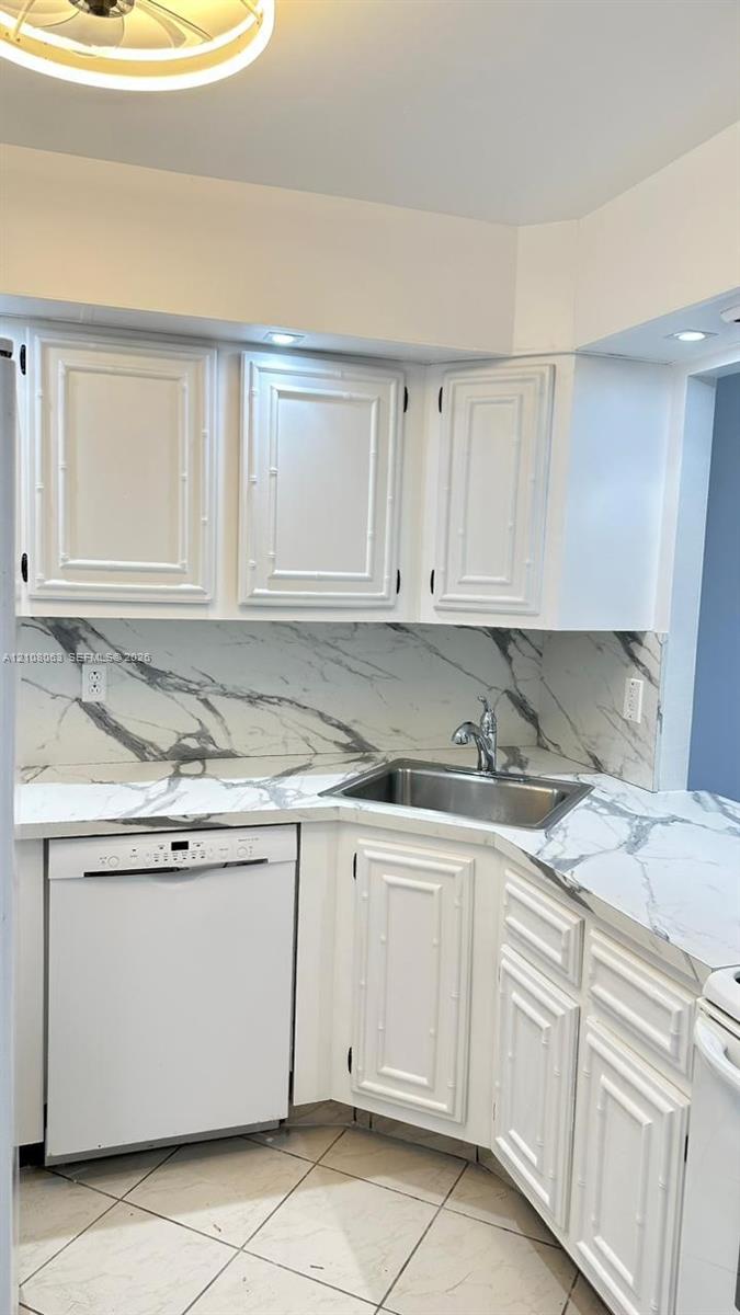 701 Three Islands Boulevard 315 Property Photo 4