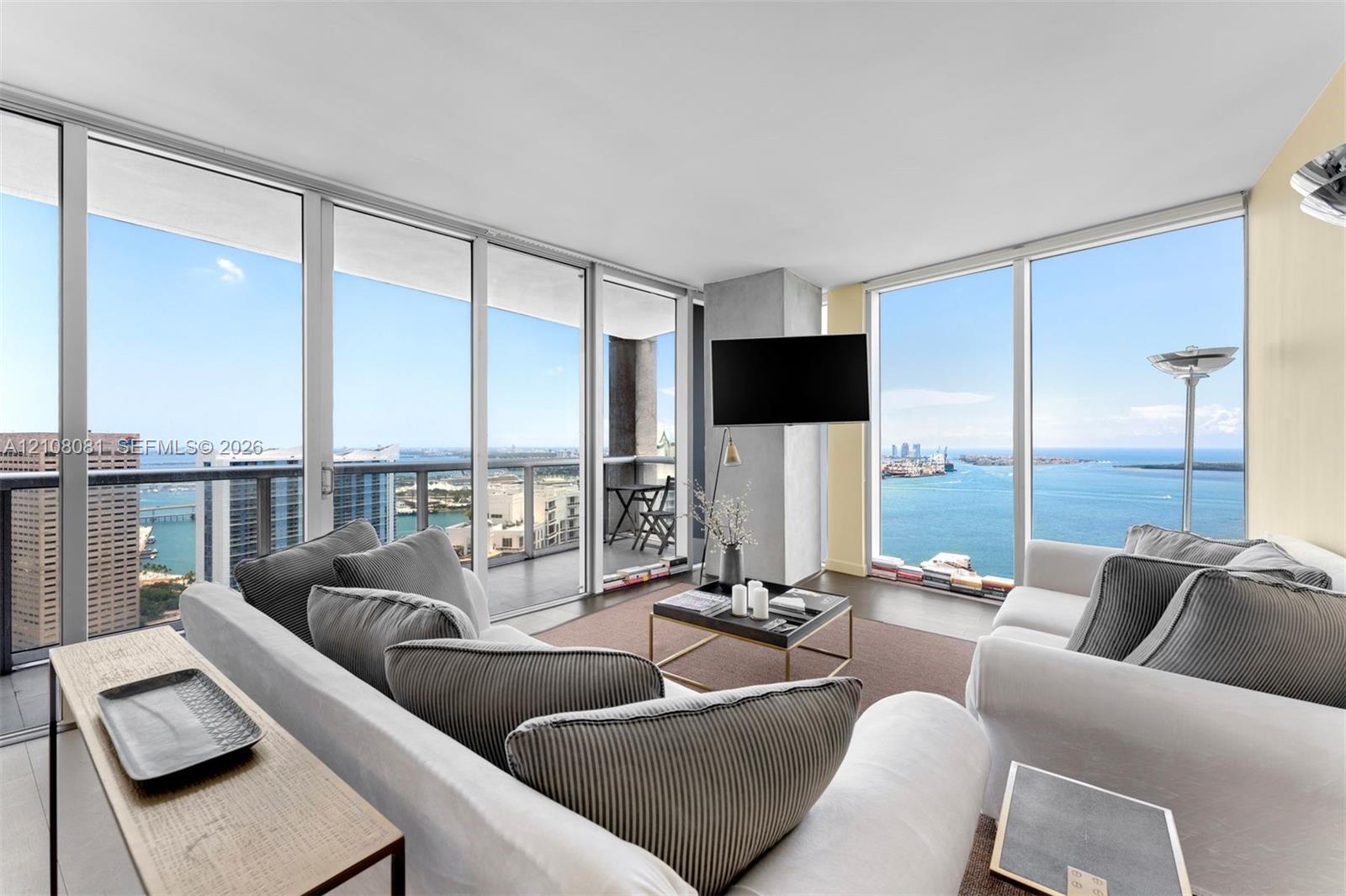 495 Brickell Avenue 4502 Property Photo 1