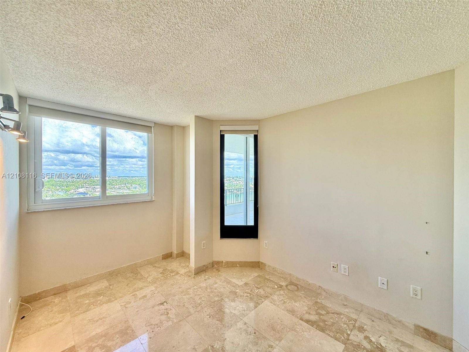 6422 Collins Avenue 1403 Property Photo 18