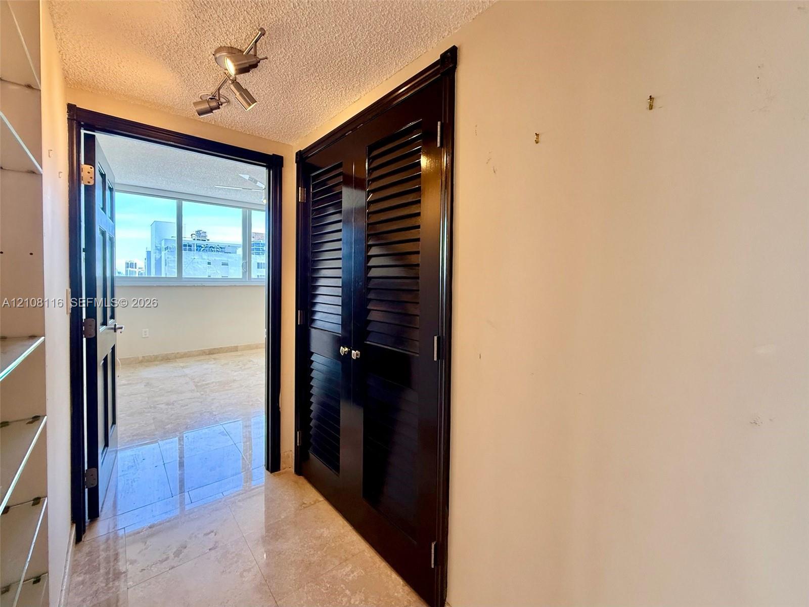 6422 Collins Avenue 1403 Property Photo 22