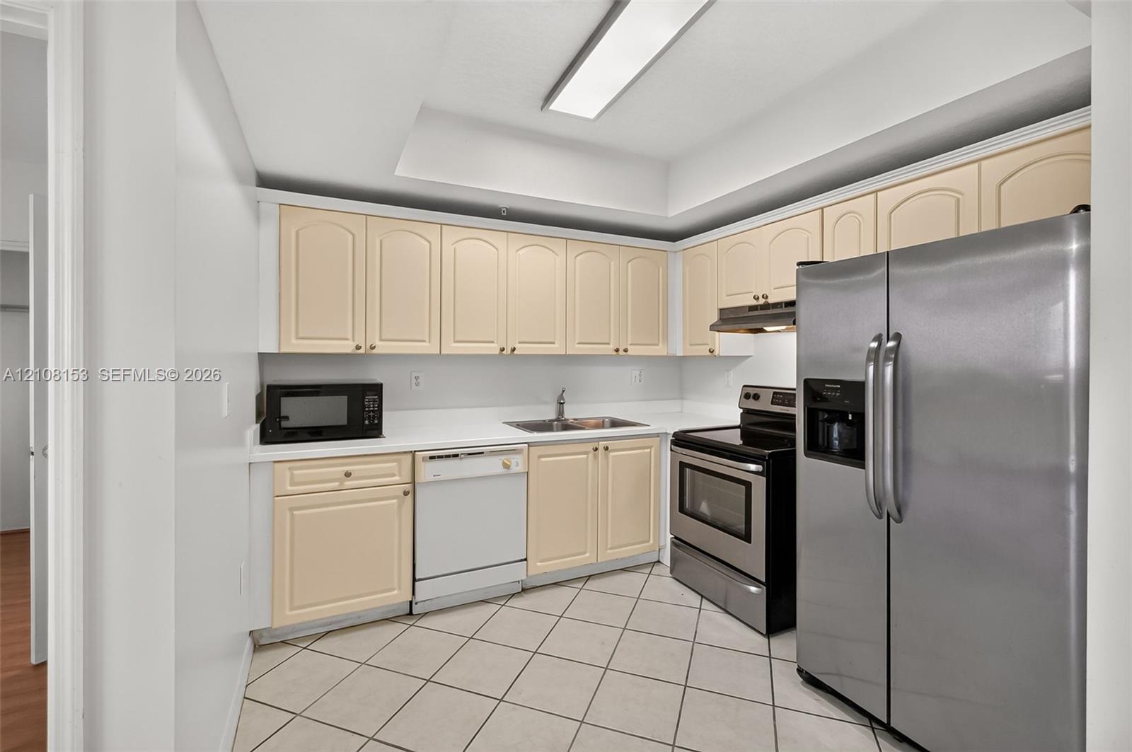 3500 Coral Way 1110 Property Photo 4