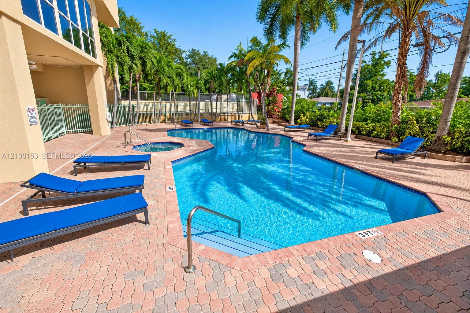 3500 Coral Way 1110 Property Photo 26