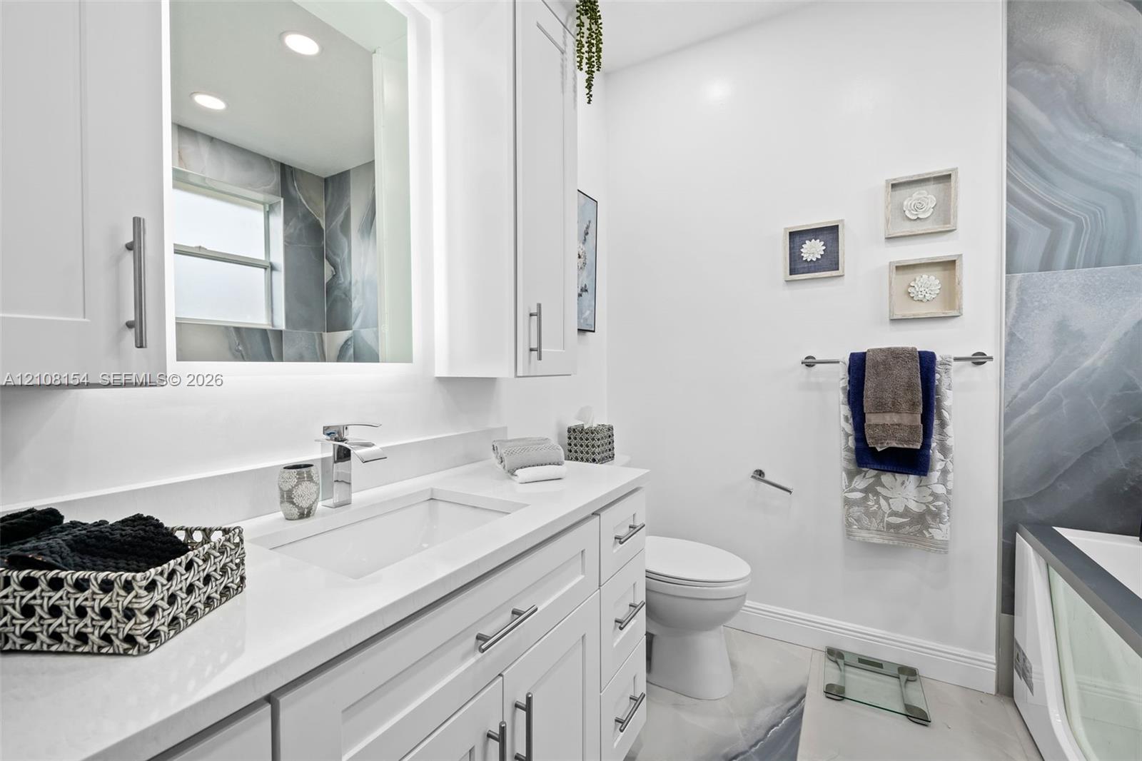 10541 Nw 56th Place Property Photo 19