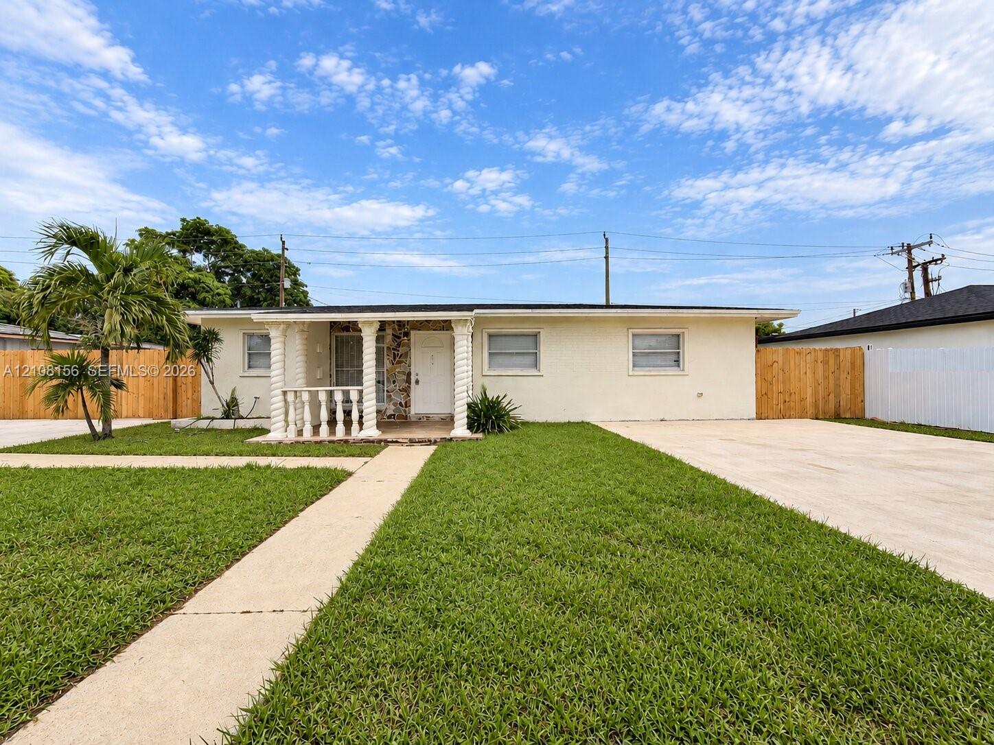17175 Nw 41st Avenue Property Photo 1