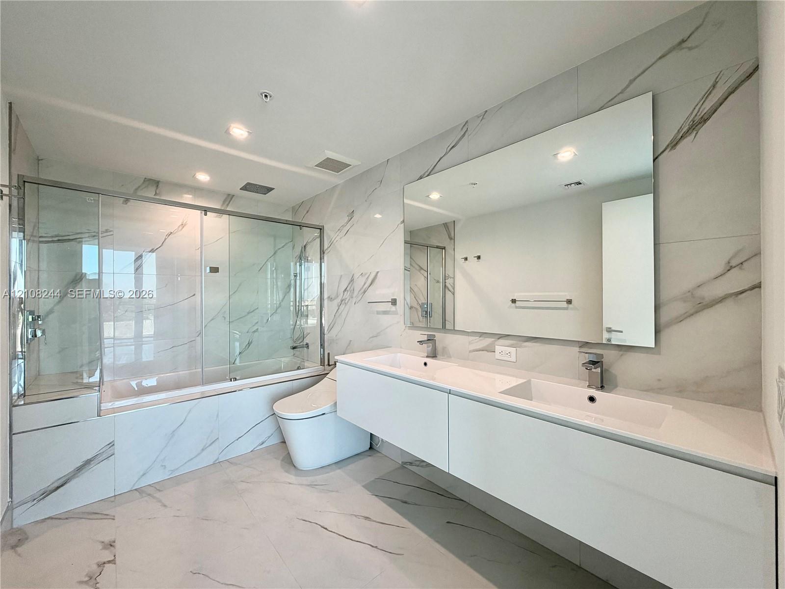 1170 E Hallandale Beach Boulevard 605 Property Photo 9