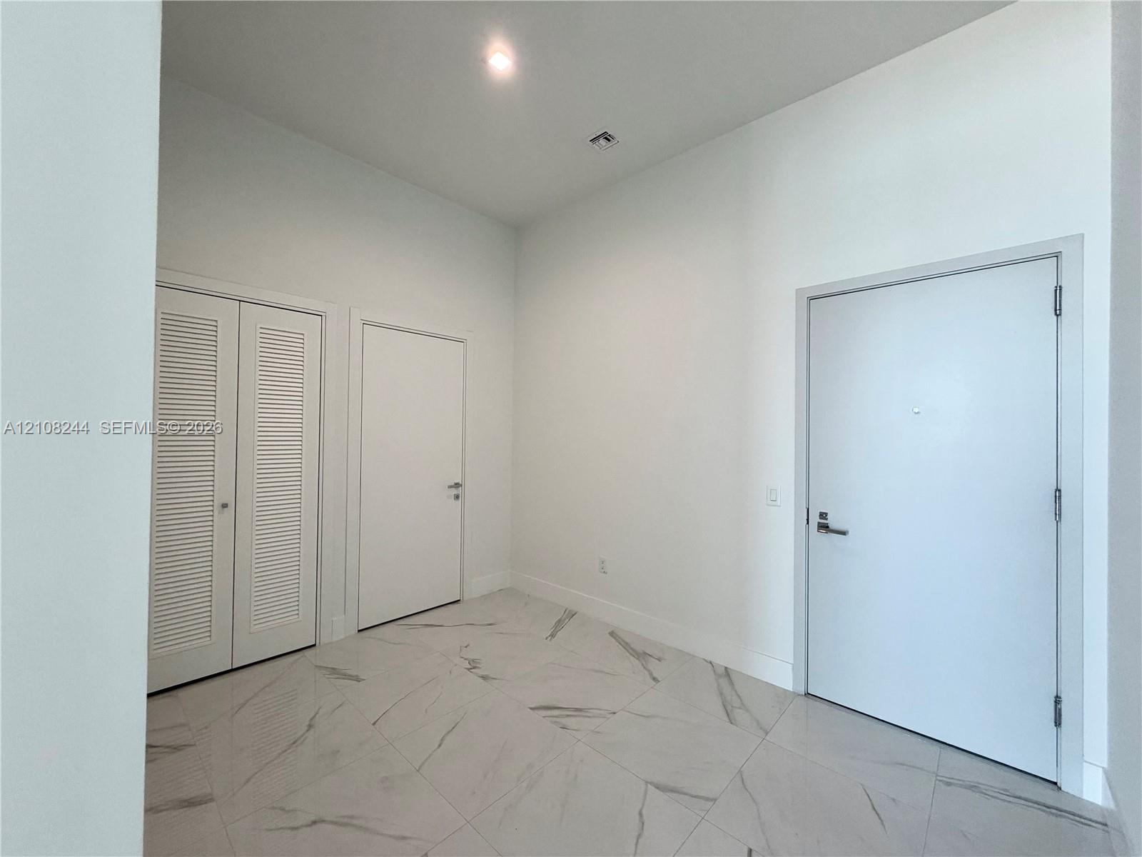1170 E Hallandale Beach Boulevard 605 Property Photo 11