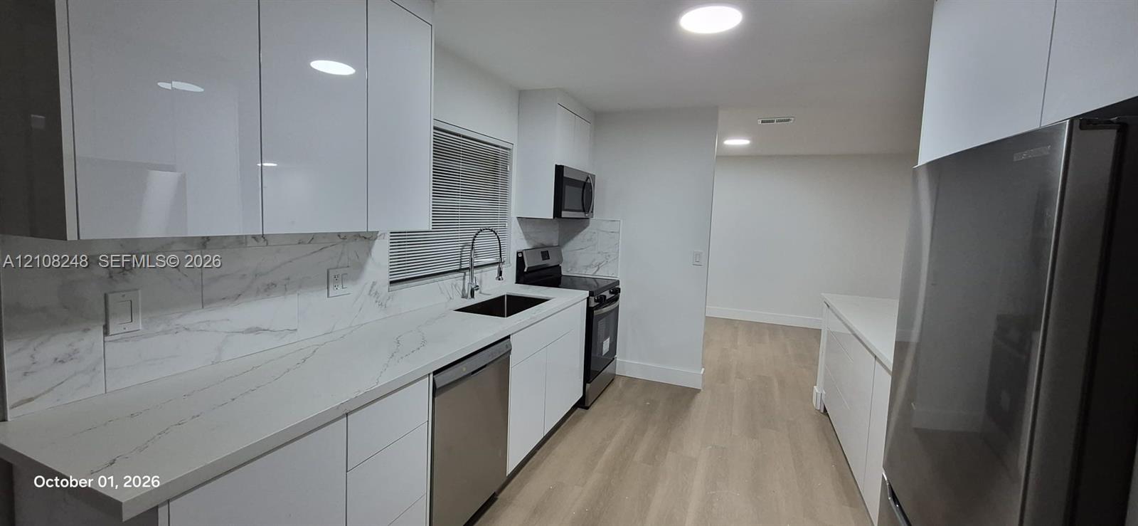 4490 Pine Garden Lane Property Photo 3