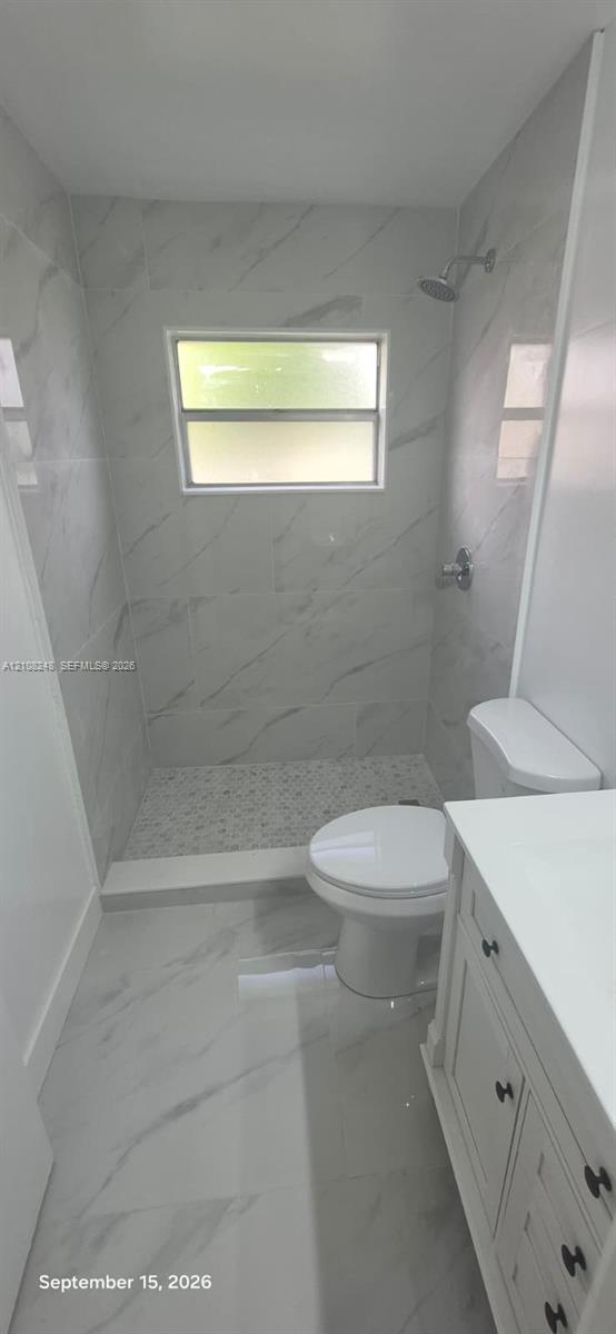 4490 Pine Garden Lane Property Photo 4