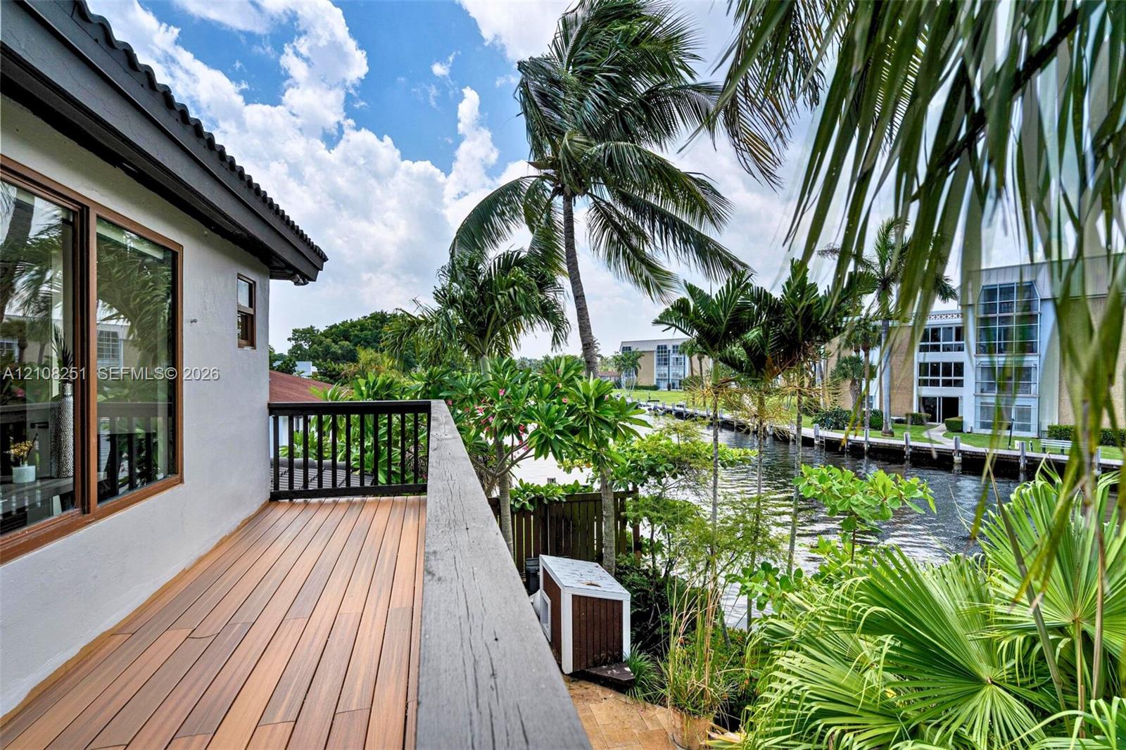 1675 Coral Gardens Drive Property Photo 32