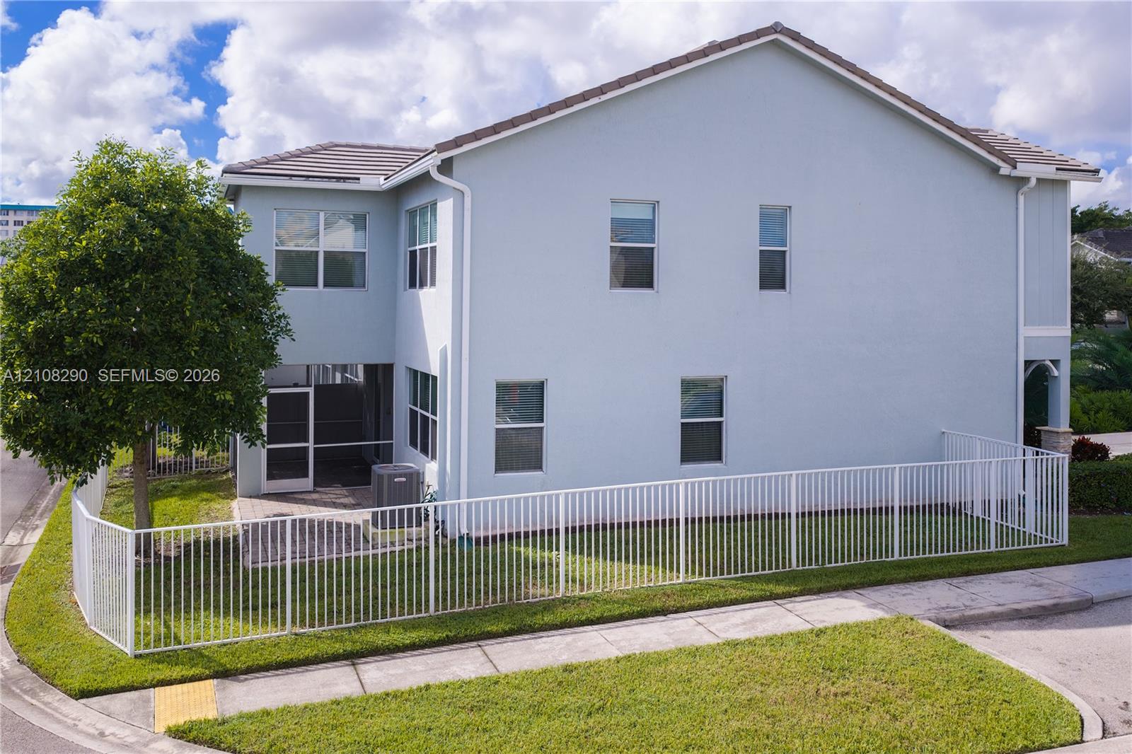 945 Banyan Drive 1 Property Photo 31