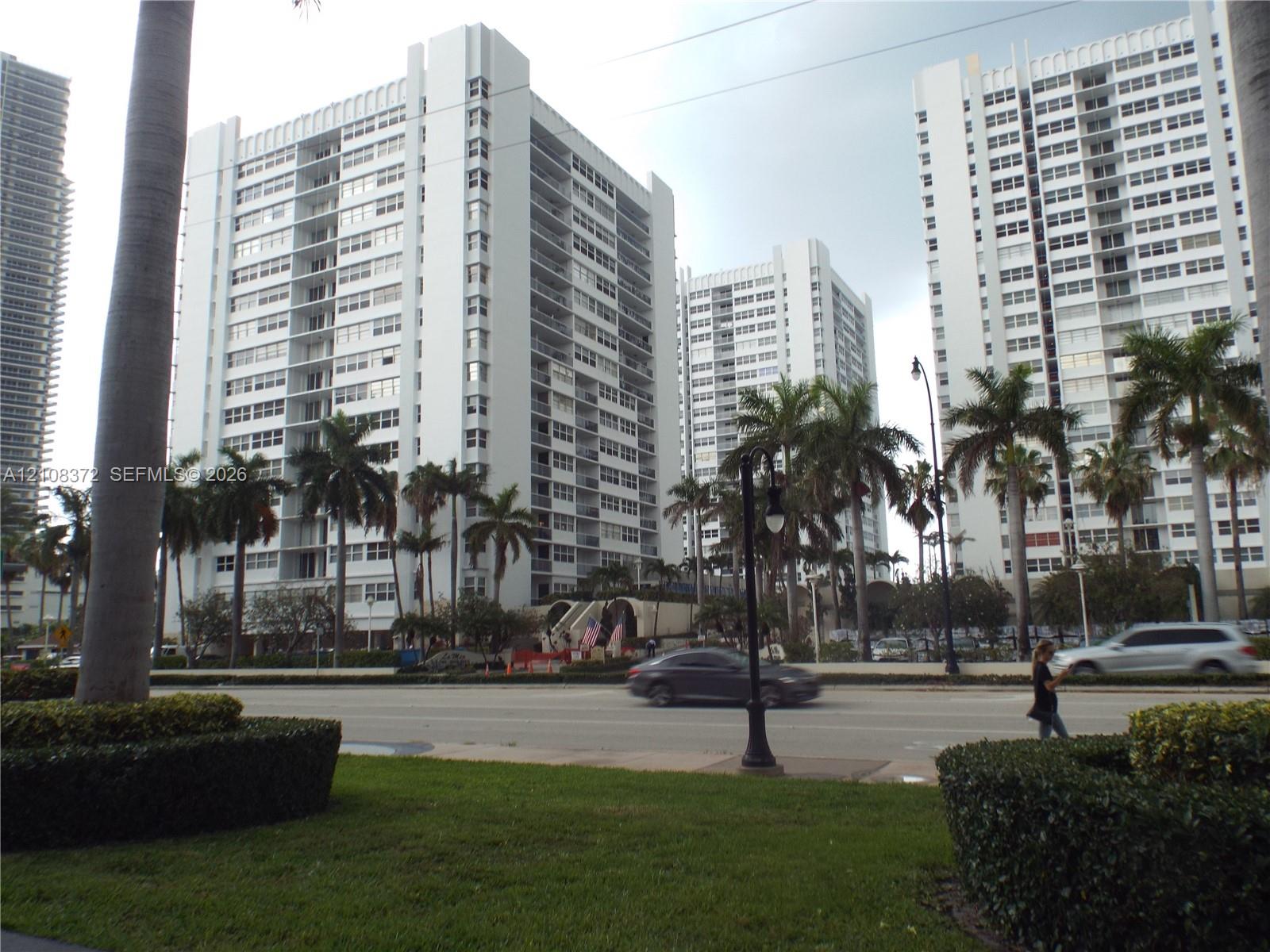 1880 S Ocean Drive 401 Property Photo 1
