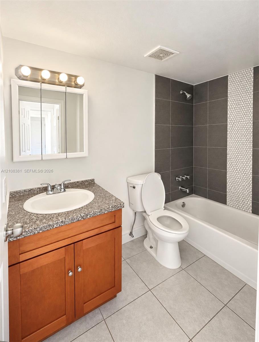 621 Nw 177th Street 101 Property Photo 11