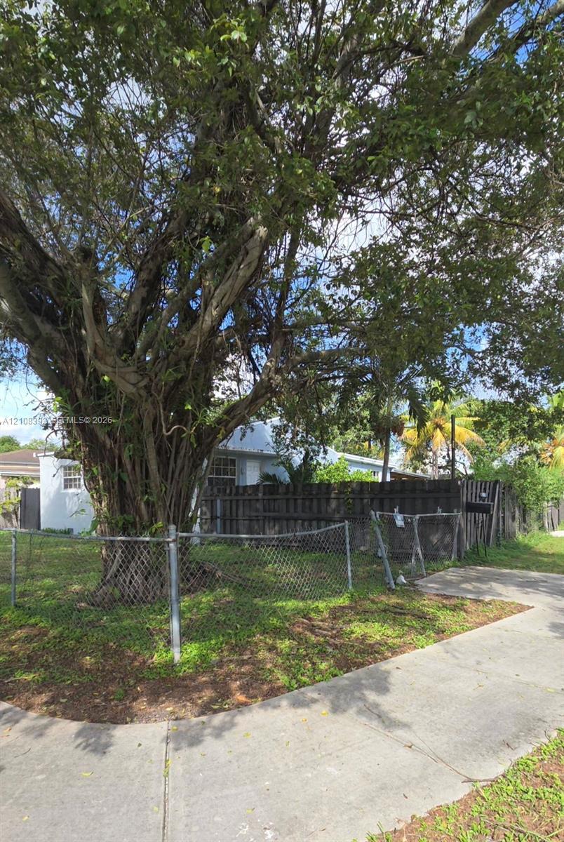 1131 Rutland Street Property Photo 1