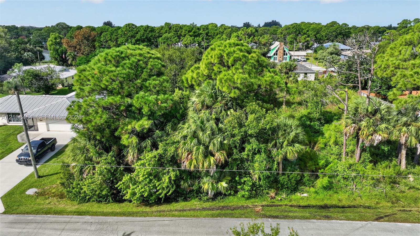 6001 Raintree Trail Property Photo 4