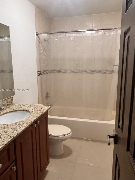 6970 Nw 186th Street 3-510 Property Photo 4