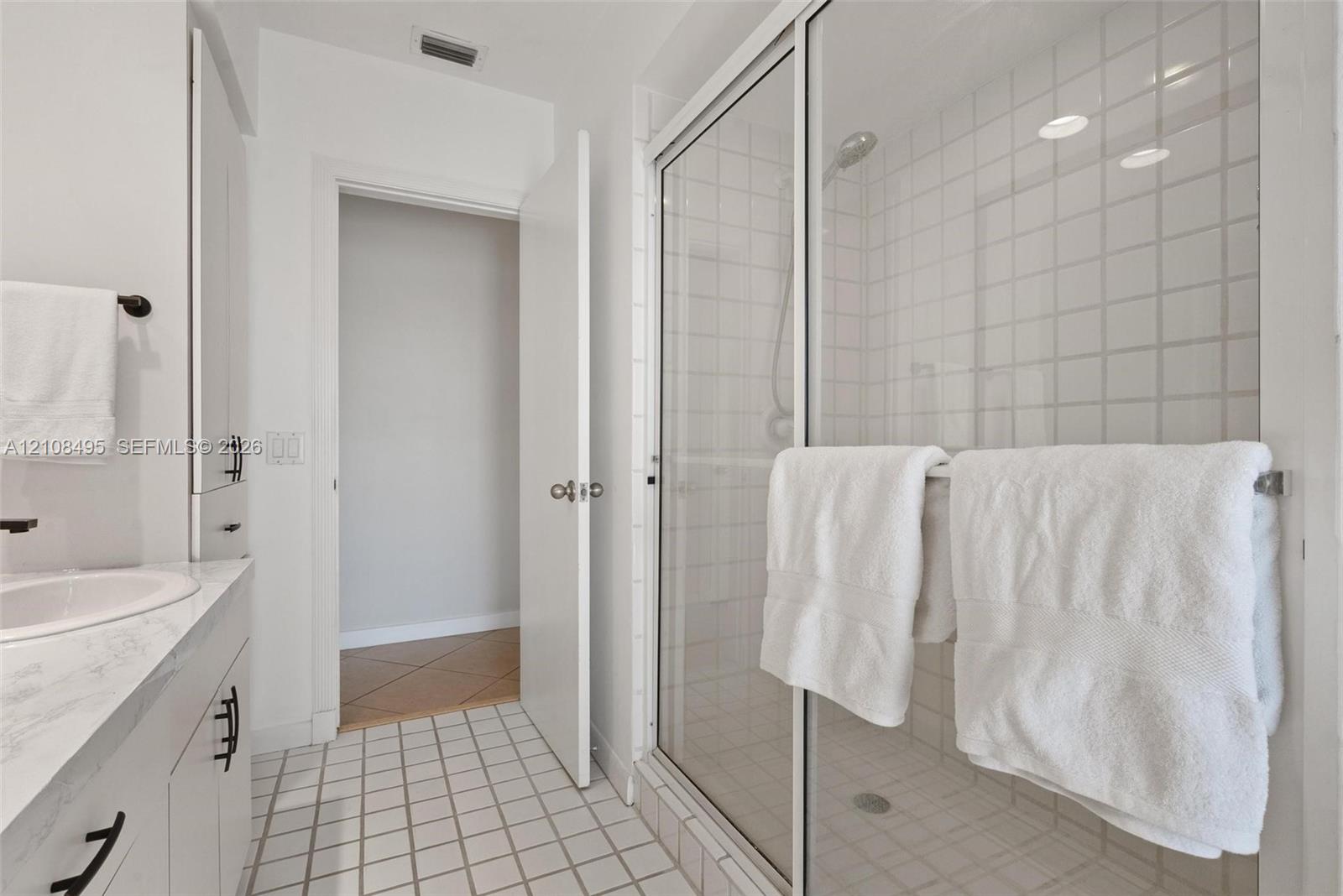 3080 Ne 43rd Street Property Photo 17