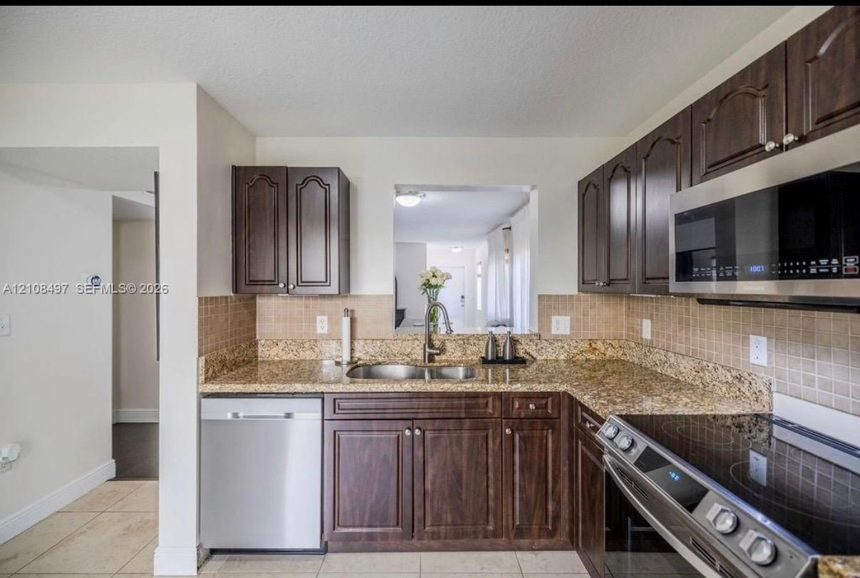 6245 Sw 47th Manor 101 Property Photo 6