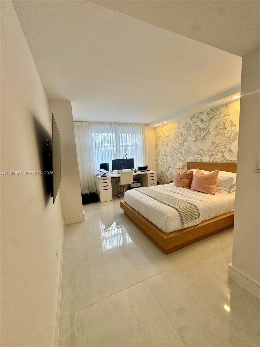 6039 Collins Avenue 715 Property Photo 11