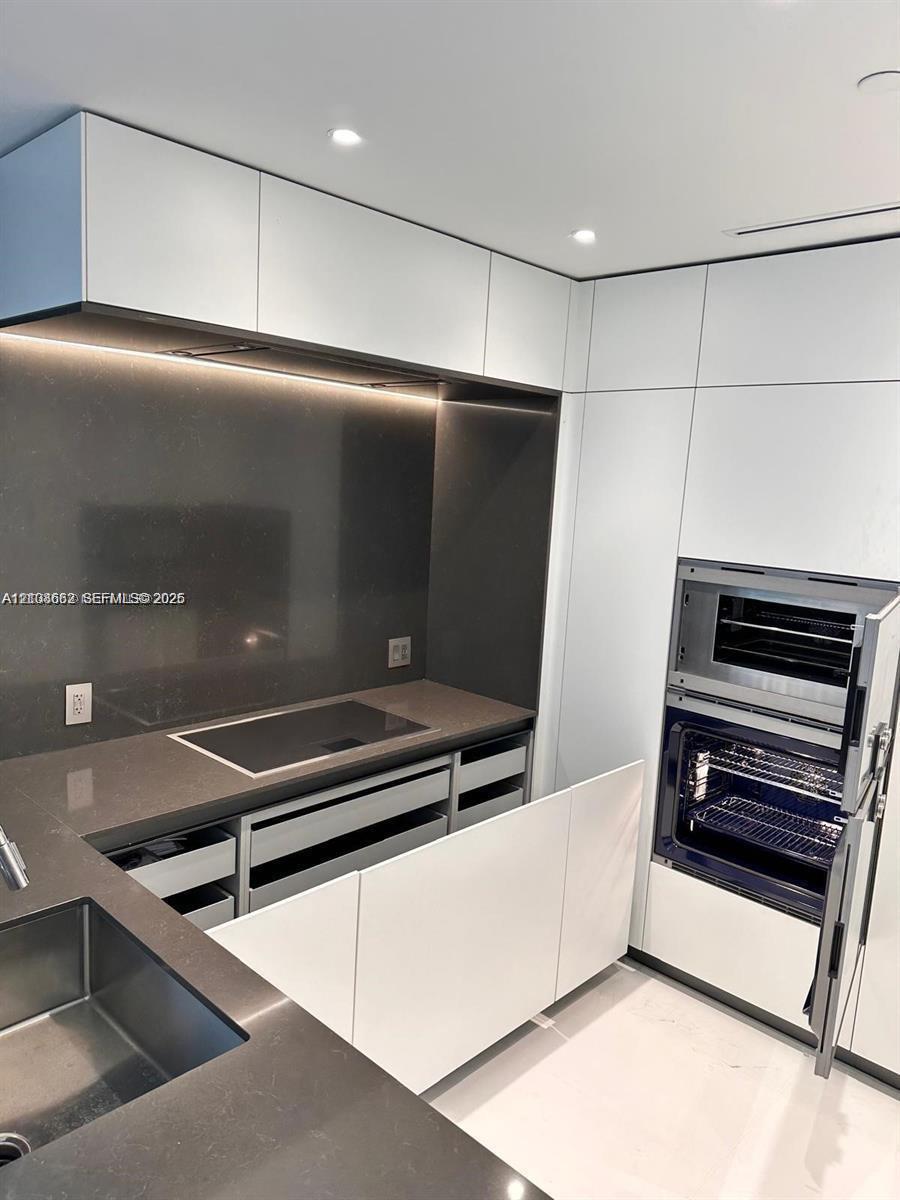 300 Biscayne Boulevard 2709w Property Photo 4