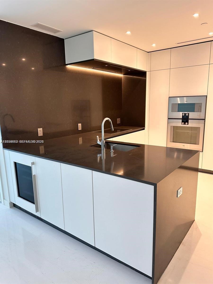 300 Biscayne Boulevard 2709w Property Photo 5
