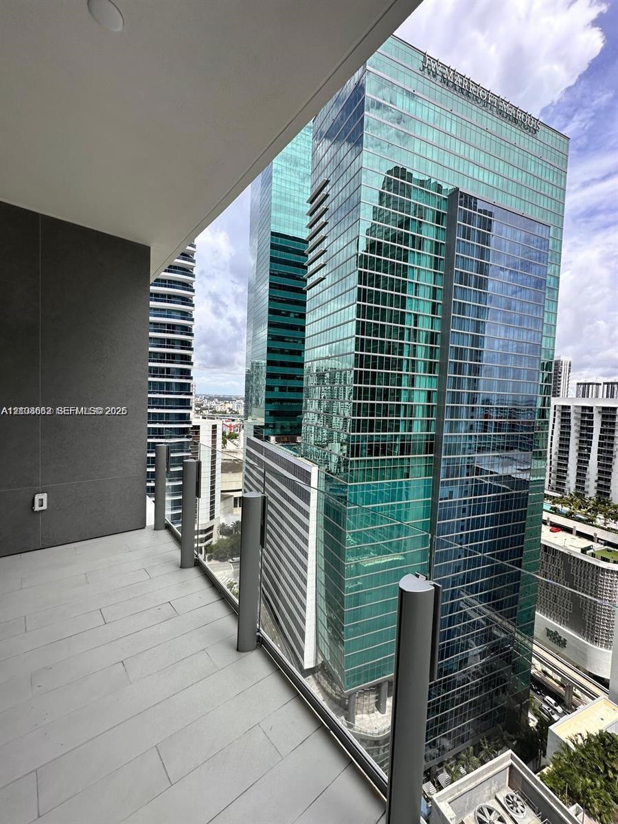300 Biscayne Boulevard 2709w Property Photo 9
