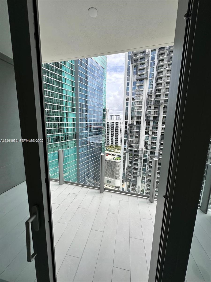 300 Biscayne Boulevard 2709w Property Photo 14
