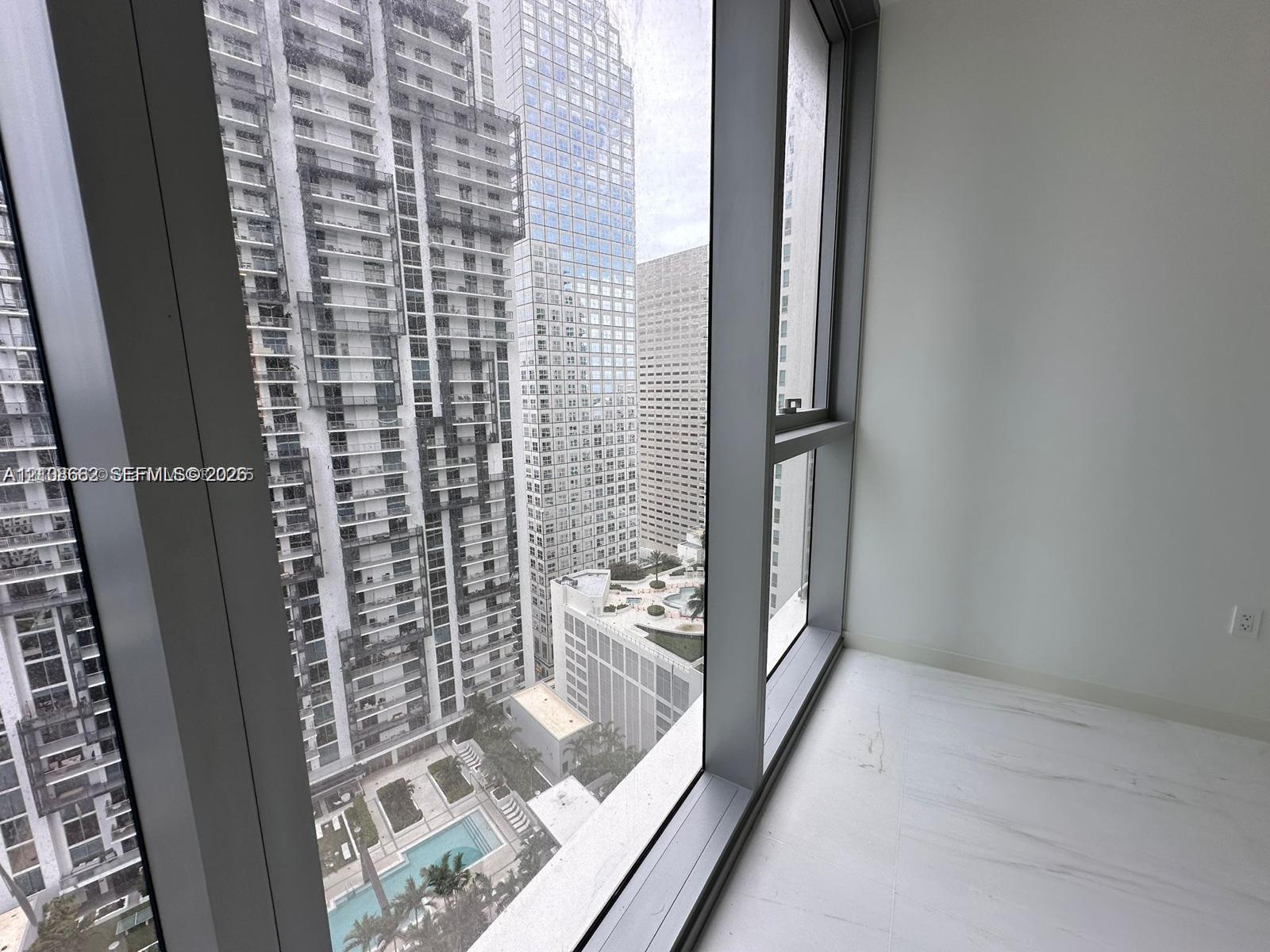 300 Biscayne Boulevard 2709w Property Photo 18