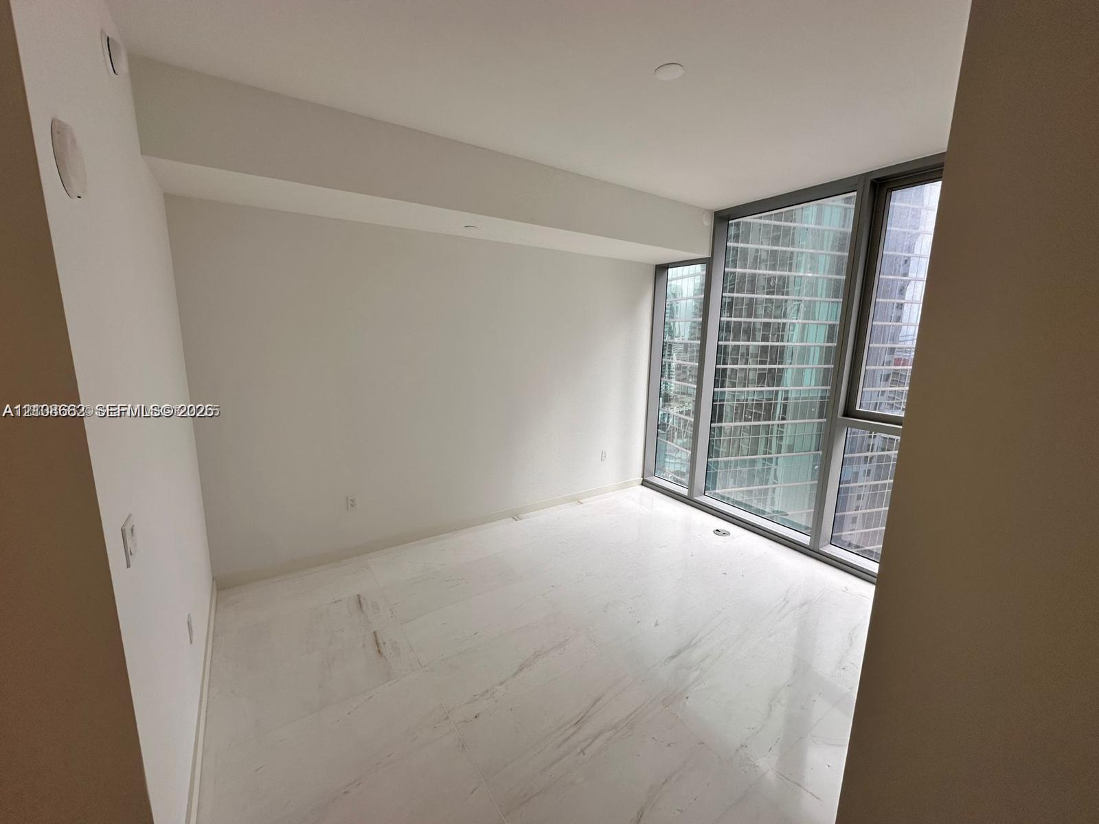 300 Biscayne Boulevard 2709w Property Photo 21