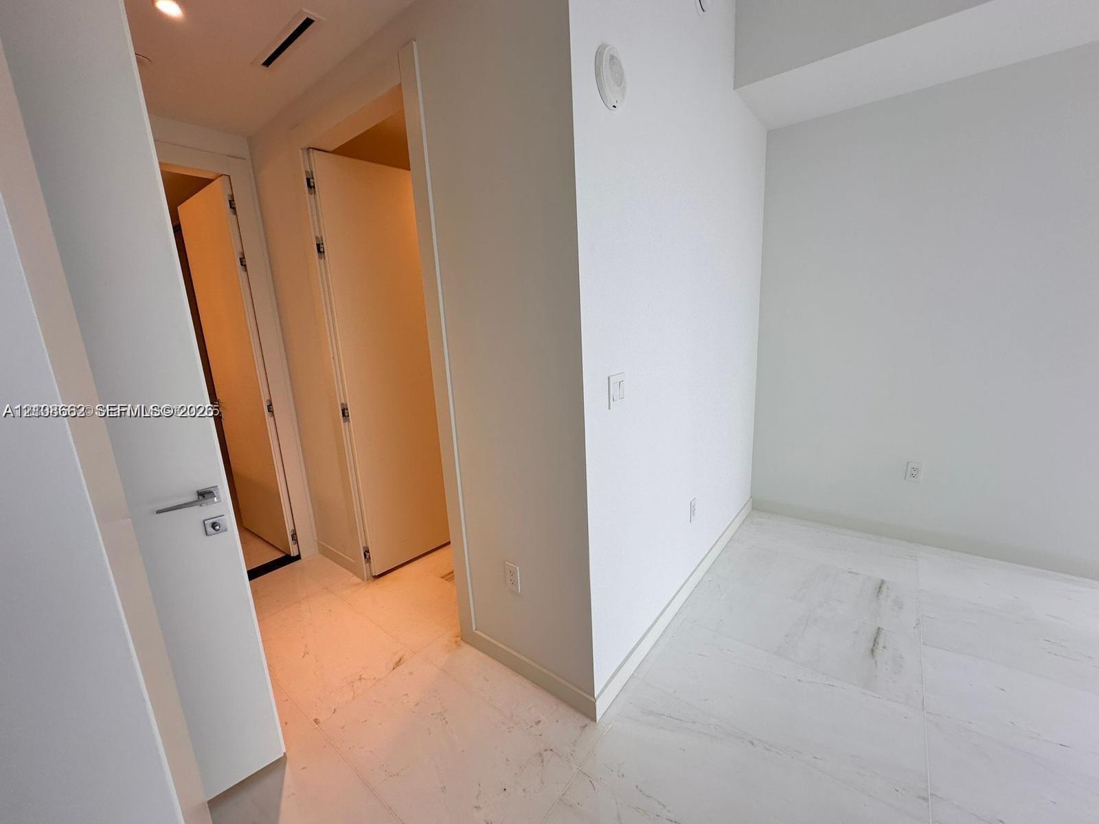 300 Biscayne Boulevard 2709w Property Photo 22