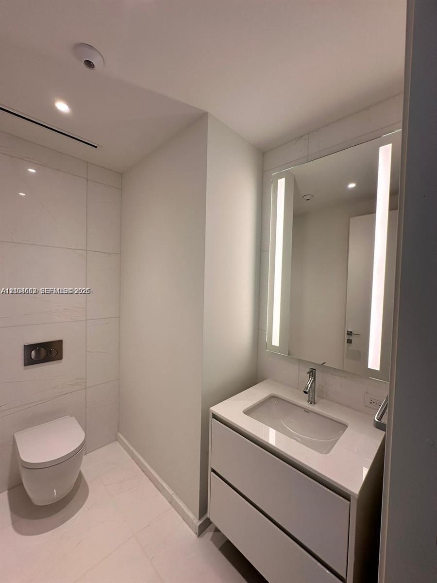 300 Biscayne Boulevard 2709w Property Photo 26
