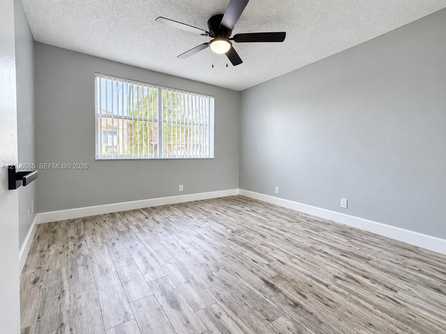 8955 Wiles Road 204 Property Photo 6