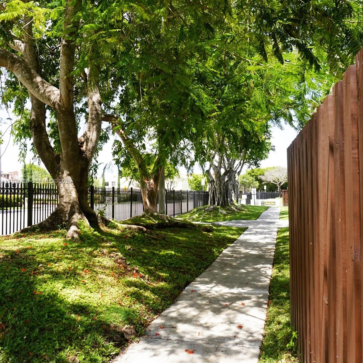 10282 Nw 9th St Circle 201 Property Photo 4