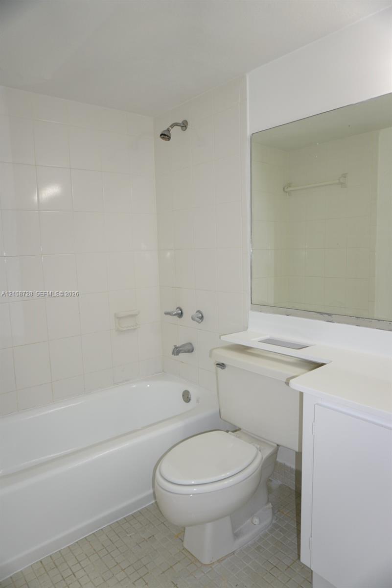 10282 Nw 9th St Circle 201 Property Photo 7