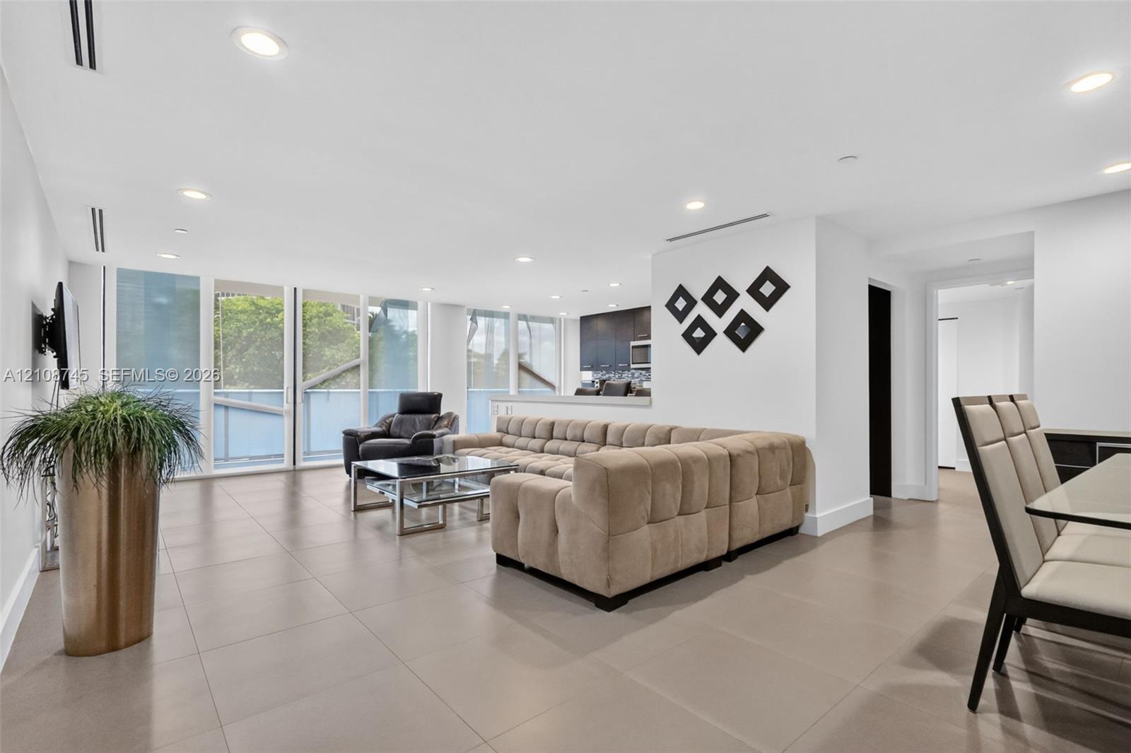 4000 Island Boulevard 503 Property Photo 6