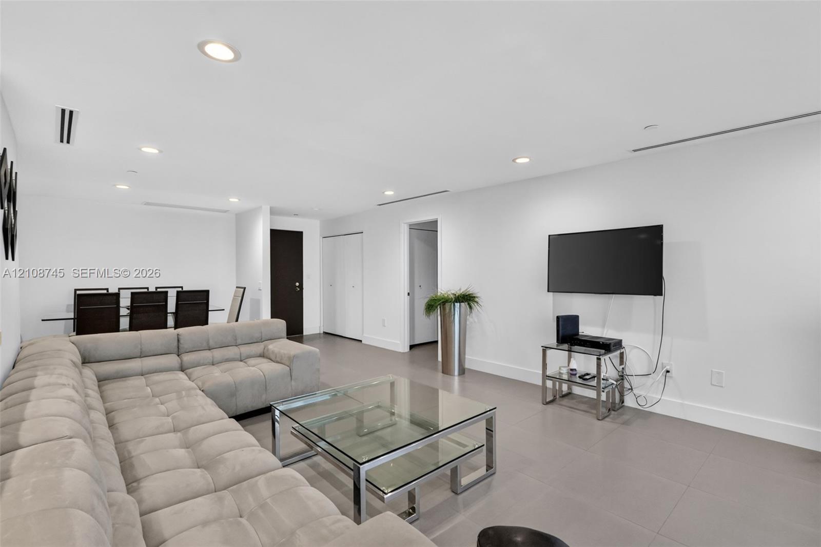4000 Island Boulevard 503 Property Photo 8
