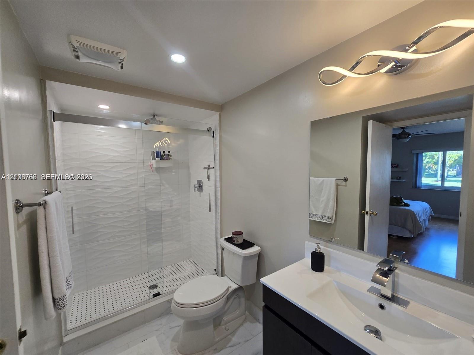 140 Lakeview Drive 111 Property Photo 18