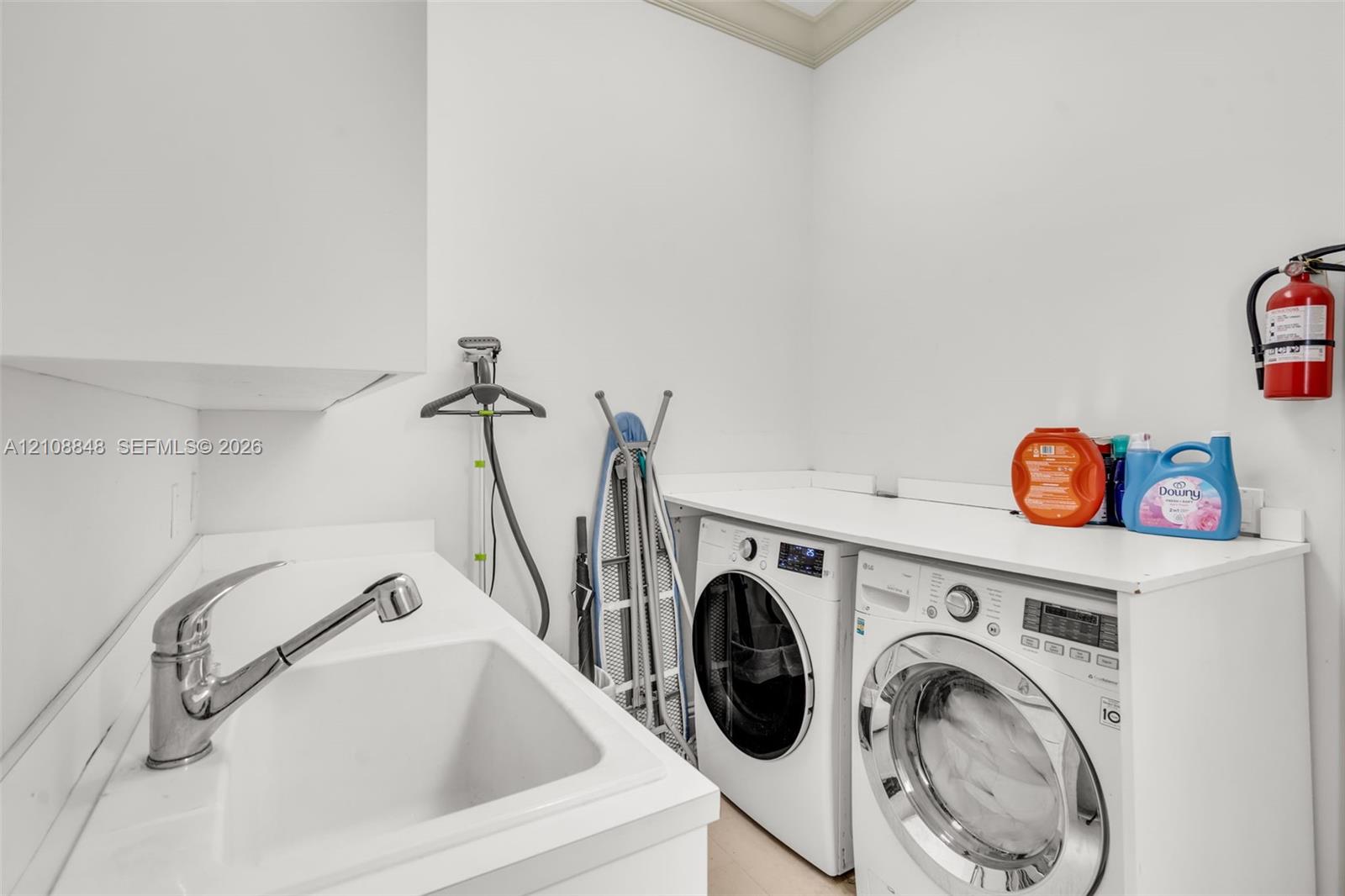 4815 University Drive Property Photo 8