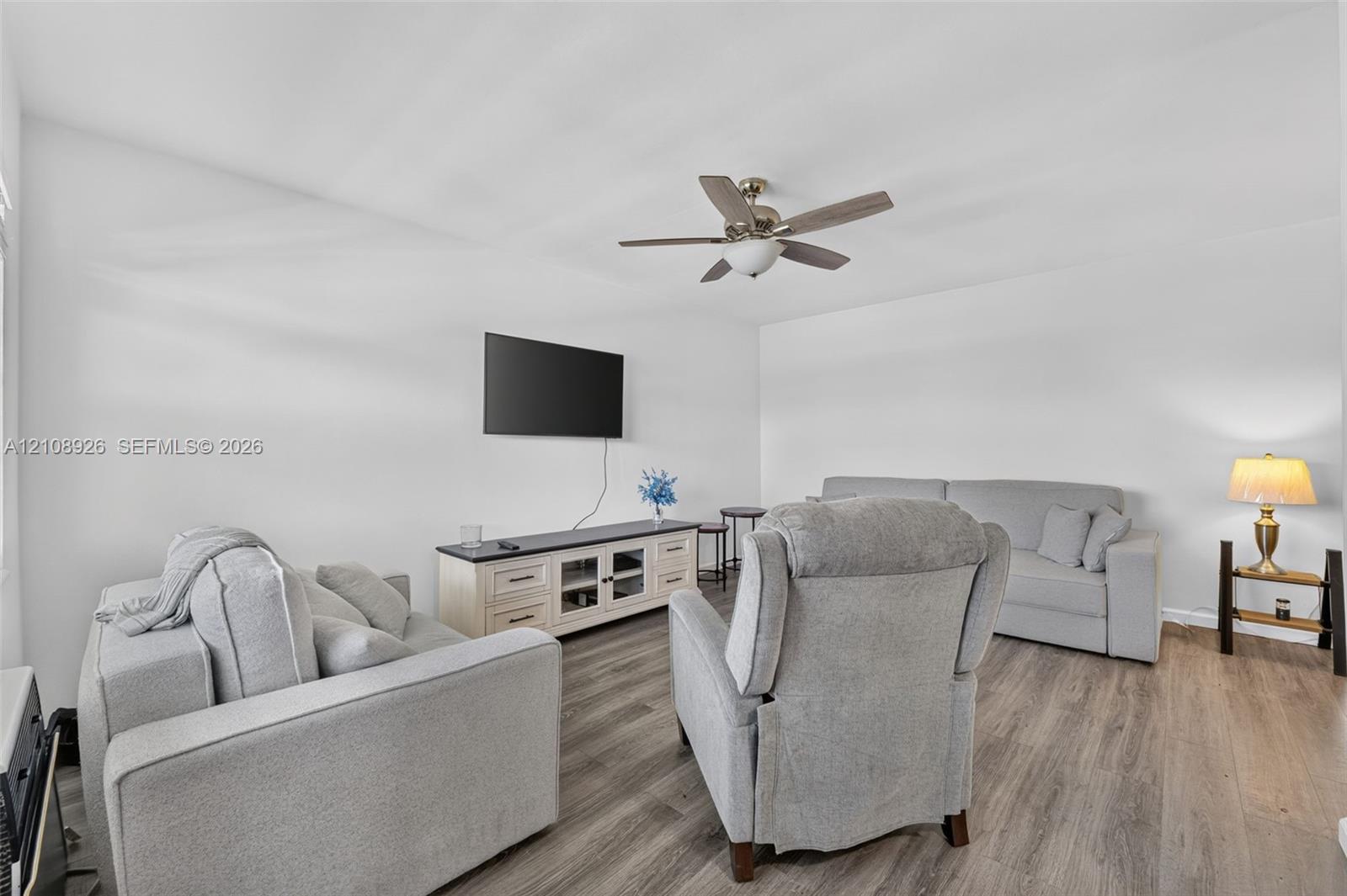 1850 S Ocean Drive 316 Property Photo 2