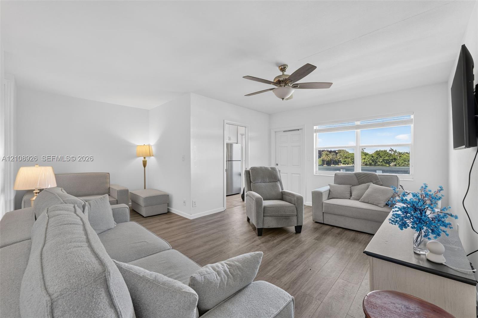1850 S Ocean Drive 316 Property Photo 3