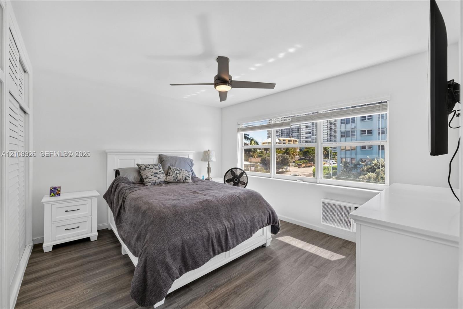 1850 S Ocean Drive 316 Property Photo 8