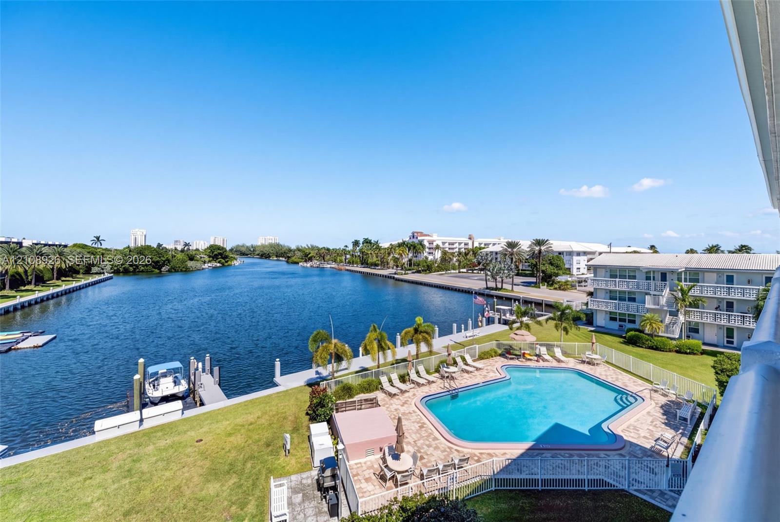 1850 S Ocean Drive 316 Property Photo 11
