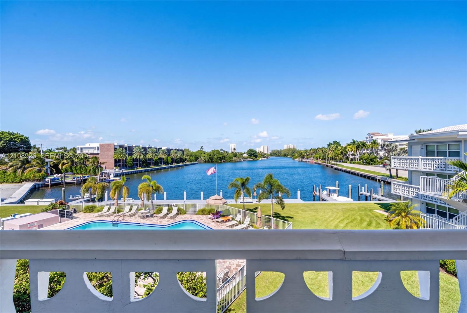 1850 S Ocean Drive 316 Property Photo 12