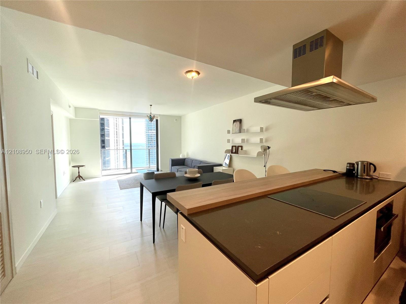 1000 Brickell Plaza 4303 Property Photo 3