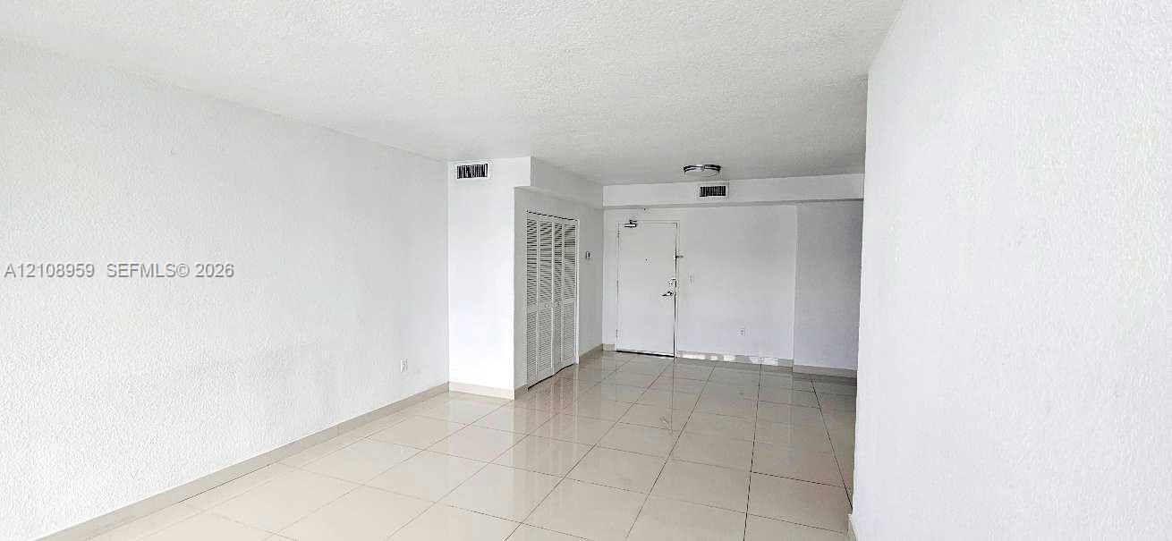 7501 E Treasure Drive 9s Property Photo 17