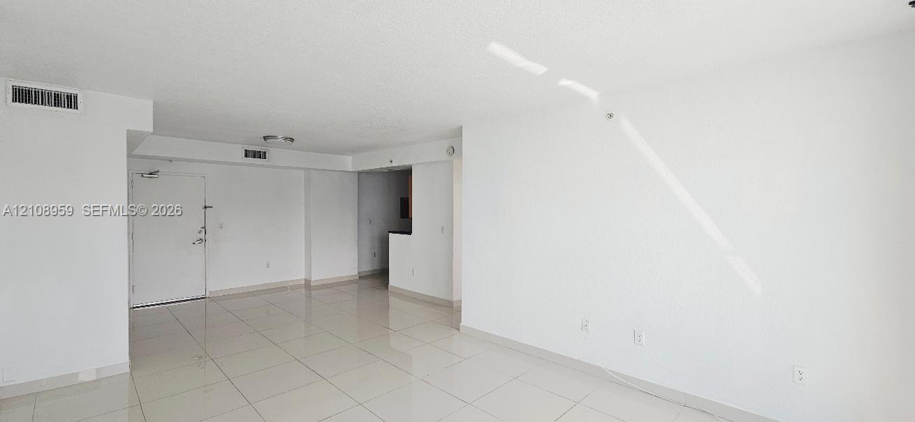 7501 E Treasure Drive 9s Property Photo 20