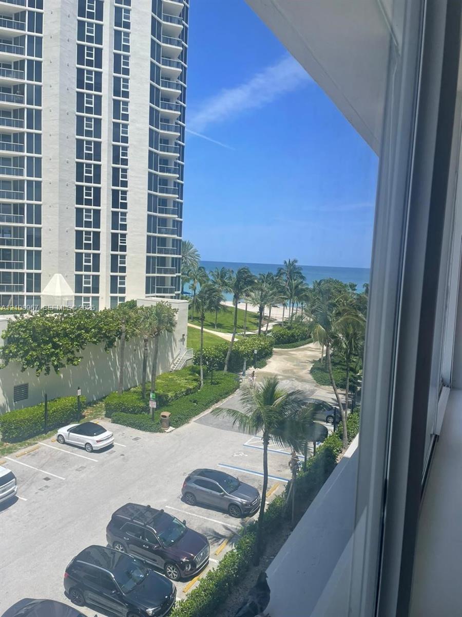 19201 Collins Avenue 330 Property Photo 1