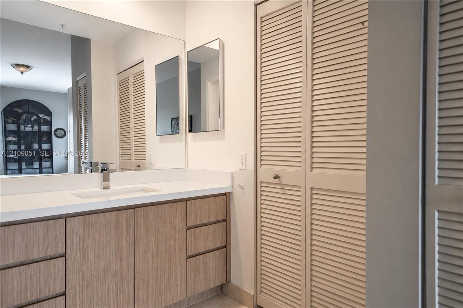 888 Brickell Key Drive 903 Property Photo 11