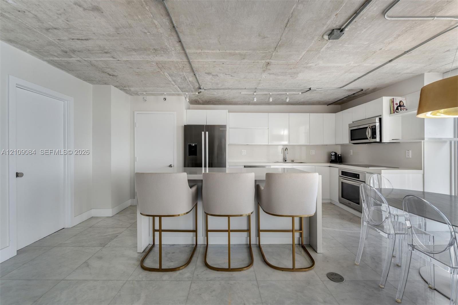 881 Ocean Drive 23c Property Photo 7