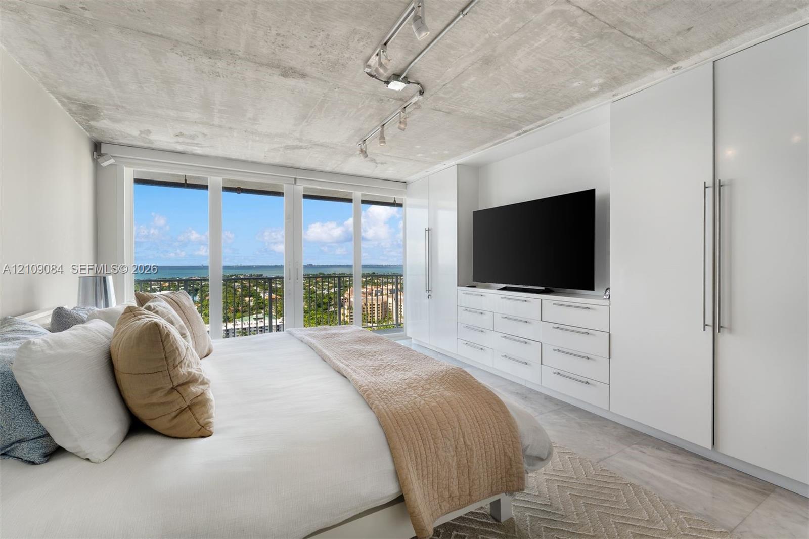881 Ocean Drive 23c Property Photo 12